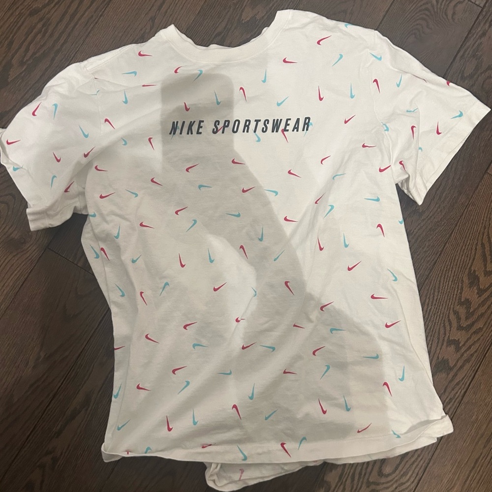 Nike tshirt